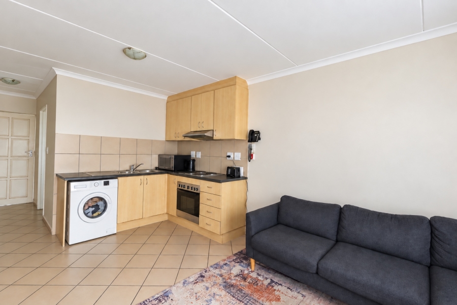 To Let 2 Bedroom Property for Rent in Buh Rein Estate Western Cape